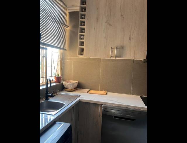 3 BEDROOM APARTMENT FOR SALE IN MUCKLENEUK